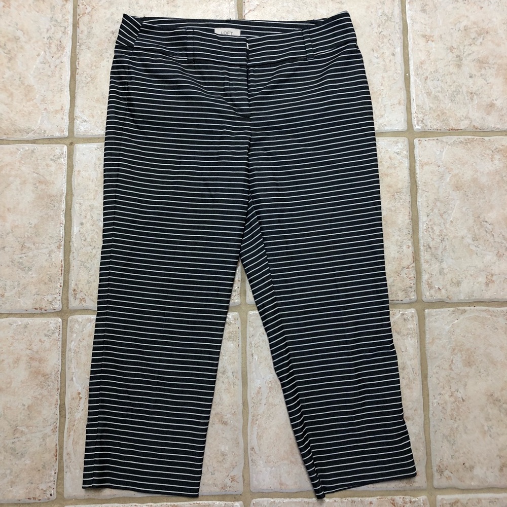 LOFT Size 8 Capri Dress Pants